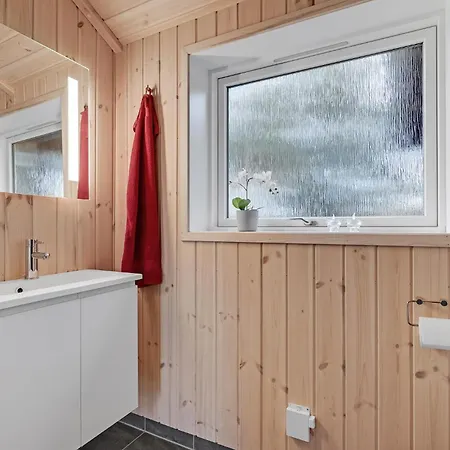 4 Bedroom Stunning In Semesterbostad Ribe