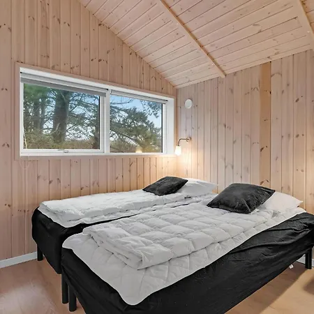 Holiday home 4 Bedroom Stunning In *