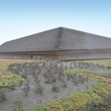 4 Bedroom Stunning In Holiday home Ribe