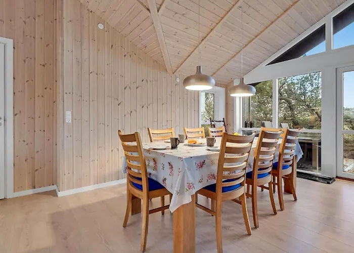 בית נופש 4 Bedroom Stunning In ריבה