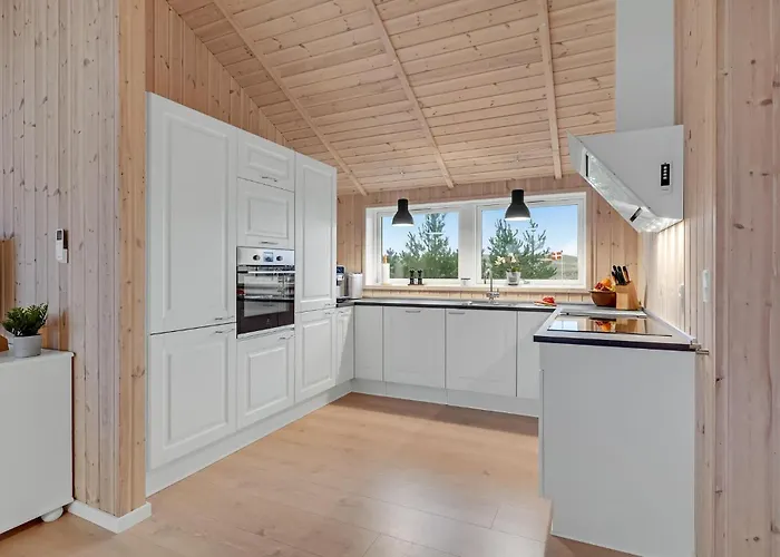 4 Bedroom Stunning In * ריבה