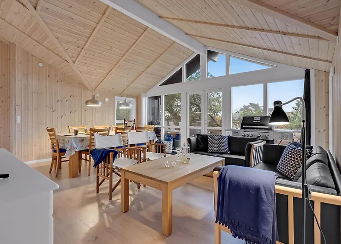 בית נופש 4 Bedroom Stunning In ריבה
